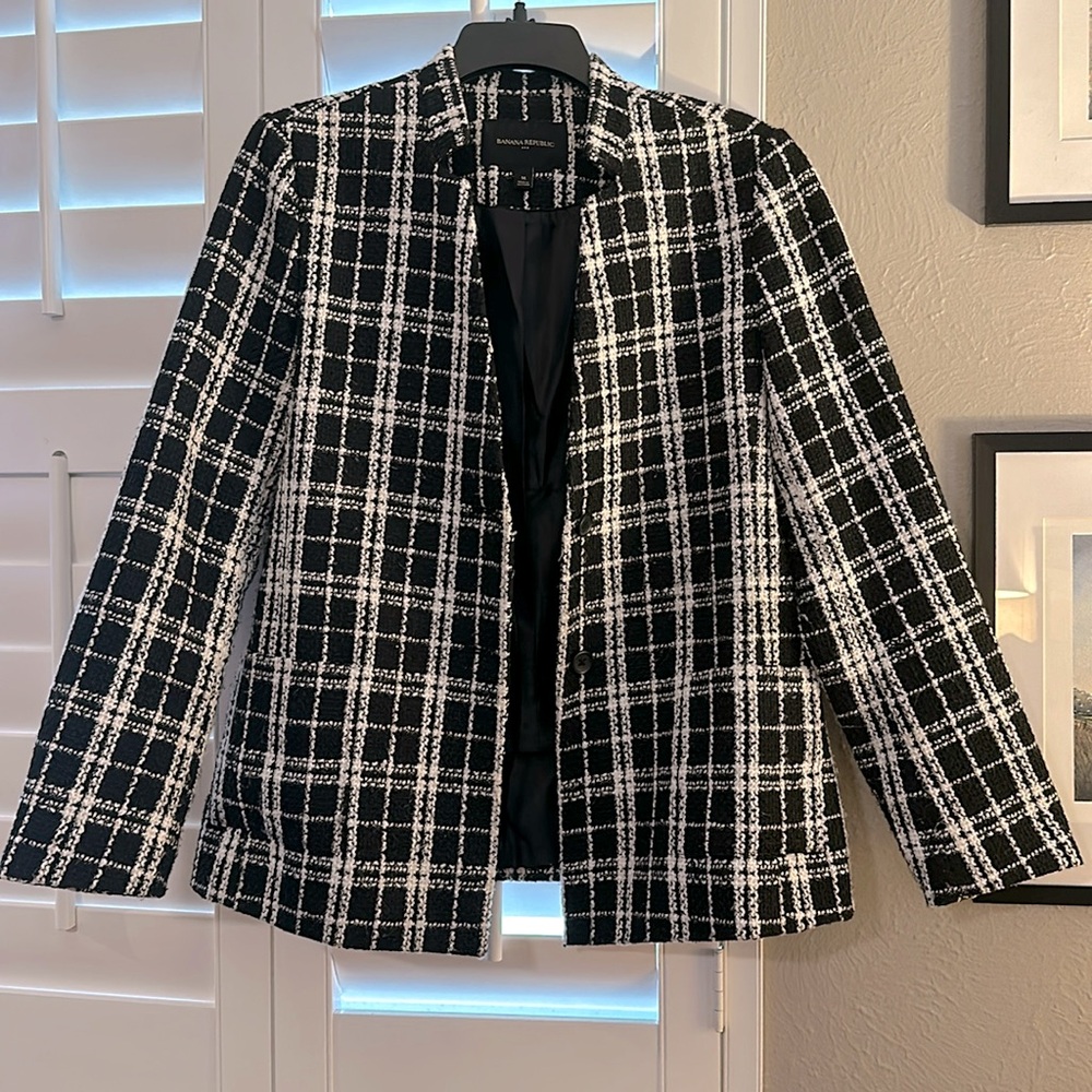 Banana Republic Black and White Tweed Blazer